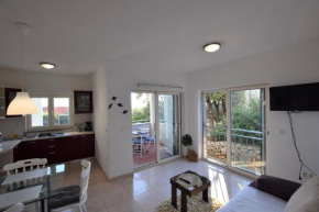 Appartement in Mandre mit Eigener Terrasse